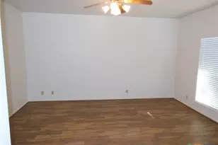 1641 Kuehler, New Braunfels, TX 78130 - Photo 3