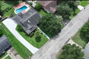 1001 Brookhollow Dr, Port Lavaca, TX 77979 - Photo 3
