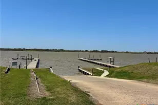 491 Carancahua Blvd, Palacios, TX 77465 - Photo 33