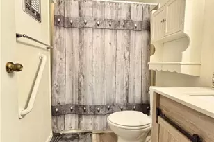 491 Carancahua Blvd, Palacios, TX 77465 - Photo 15