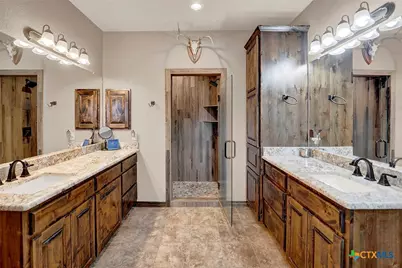 1494 County Road 433, Stockdale, TX 78160 - Photo 23