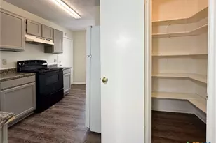 2211 Barry Dr, Killeen, TX 76543 - Photo 17