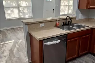 1037 N Guadalupe St, Seguin, TX 78155 - Photo 19