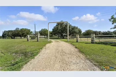 2410 Fm-1680, Flatonia, TX 78941 - Photo 3