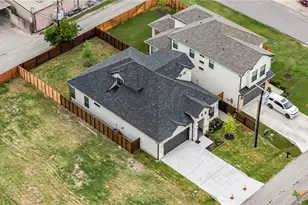 303 W Lane Ave, Manor, TX 78653 - Photo 39