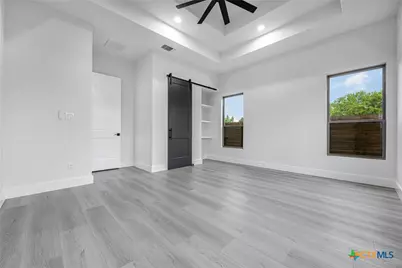 303 W Lane Ave, Manor, TX 78653 - Photo 17