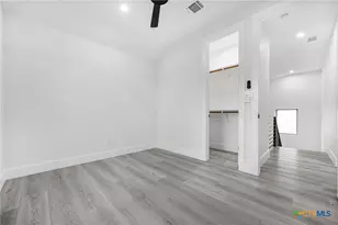 303 W Lane Ave, Manor, TX 78653 - Photo 27