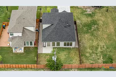 303 W Lane Ave, Manor, TX 78653 - Photo 37