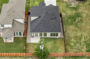 303 W Lane Ave, Manor, TX 78653 - Photo 37