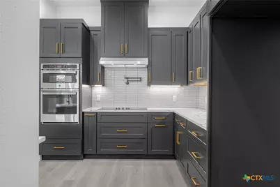 303 W Lane Ave, Manor, TX 78653 - Photo 11