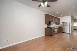 165 S Guadalupe St, San Marcos, TX 78666 - Photo 3