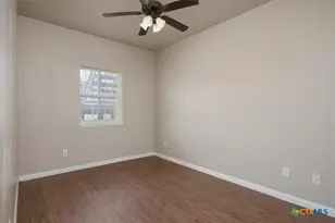 165 S Guadalupe St, San Marcos, TX 78666 - Photo 7