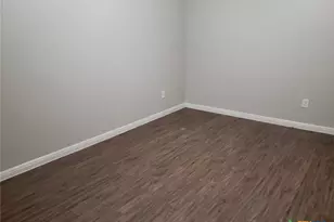 165 S Guadalupe St, San Marcos, TX 78666 - Photo 9