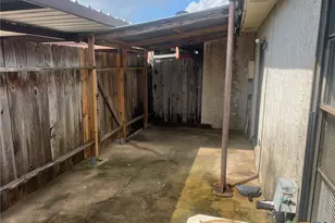 212 Versailles St, Victoria, TX 77904 - Photo 11