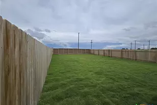 120 Burt Rainey Ln, Jarrell, TX 76537 - Photo 5