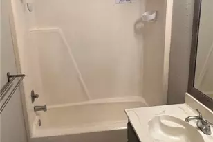 213 Chantilly St, Victoria, TX 77904 - Photo 9