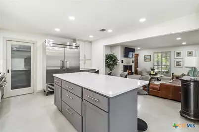 425 W Edgewater Terrace, New Braunfels, TX 78130 - Photo 7