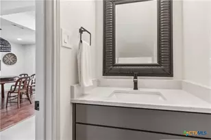 425 W Edgewater Terrace, New Braunfels, TX 78130 - Photo 17