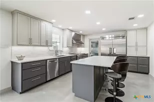 425 W Edgewater Terrace, New Braunfels, TX 78130 - Photo 5