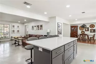 425 W Edgewater Terrace, New Braunfels, TX 78130 - Photo 11