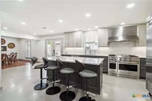 425 W Edgewater Terrace, New Braunfels, TX 78130 - Photo 3