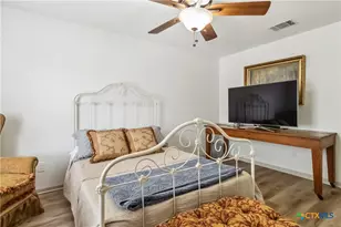 425 W Edgewater Terrace, New Braunfels, TX 78130 - Photo 29