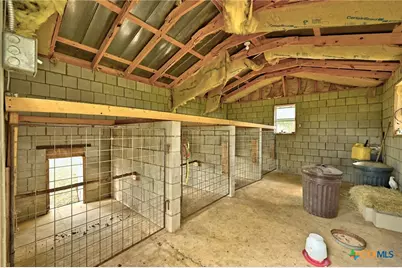 444 Wattsville Road, Luling, TX 78648 - Photo 37