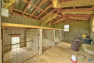 444 Wattsville Rd, Luling, TX 78648 - Photo 37