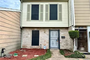 10631 Sandpiper Dr, Houston, TX 77096 - Photo 1