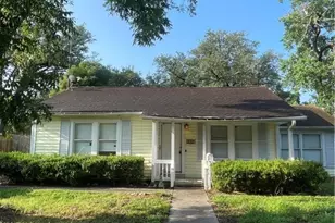 1505 E Park Ave, Victoria, TX 77901 - Photo 1