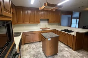 1505 E Park Ave, Victoria, TX 77901 - Photo 5