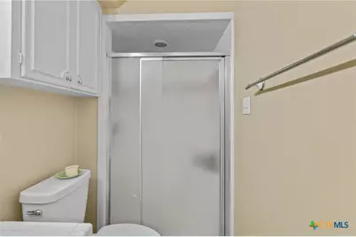 203 Yorkshire Lane, Victoria, TX 77904 - Photo 13