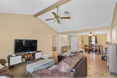 203 Yorkshire Lane, Victoria, TX 77904 - Photo 9