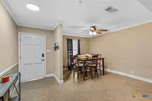 203 Yorkshire Ln, Victoria, TX 77904 - Photo 3