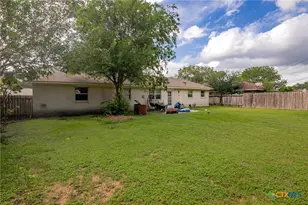203 Yorkshire Ln, Victoria, TX 77904 - Photo 23