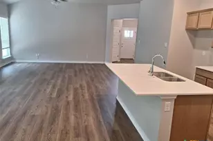 504 Story Ave, Florence, TX 76527 - Photo 5