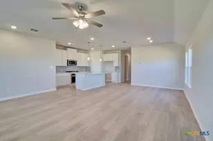 810 Saltbush St, New Braunfels, TX 78130 - Photo 13