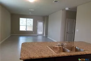 2037 Flintshire Dr, New Braunfels, TX 78130 - Photo 5