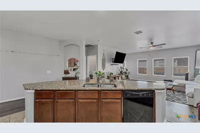 1944 Eastern Finch, New Braunfels, TX 78130 - Photo 7