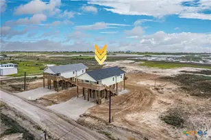 193 Powderhorn Ln, Port Lavaca, TX 77979 - Photo 3