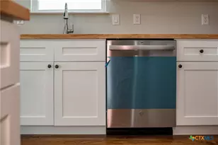 193 Powderhorn Ln, Port Lavaca, TX 77979 - Photo 17