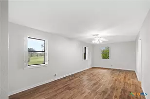 213 Tracy Ln, Victoria, TX 77904 - Photo 17