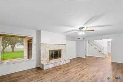 213 Tracy Lane, Victoria, TX 77904 - Photo 3