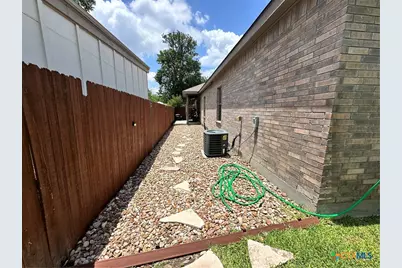 362 E Faust Street, New Braunfels, TX 78130 - Photo 19