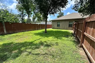 362 E Faust St, New Braunfels, TX 78130 - Photo 21