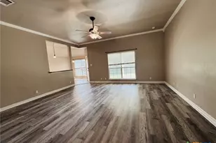 301 Winston Dr, Gatesville, TX 76528 - Photo 5