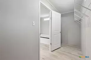 1287 County Road 402, Flatonia, TX 78941 - Photo 21