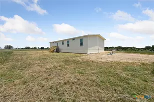 1287 County Road 402, Flatonia, TX 78941 - Photo 33