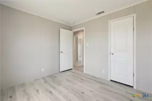 1287 County Road 402, Flatonia, TX 78941 - Photo 29