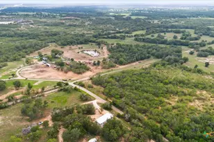 855 Roosevelt Rd, Luling, TX 78648 - Photo 45